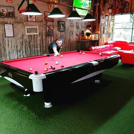 Winstons Pool and Sports Club